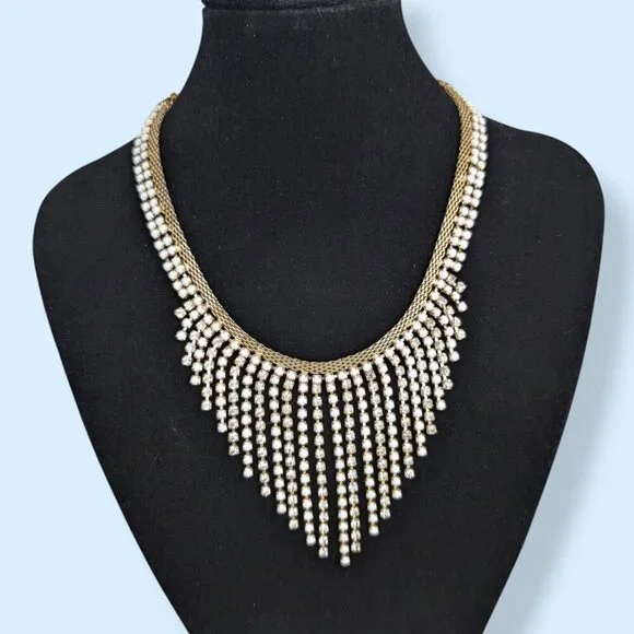 Vintage 3pc Rhinestone & White Plastic Parure - Picture 4 of 14